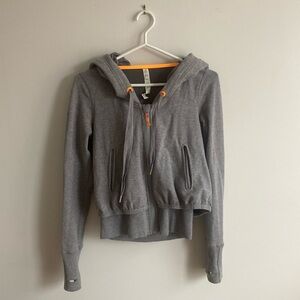 Lululemon grey sweatshirt